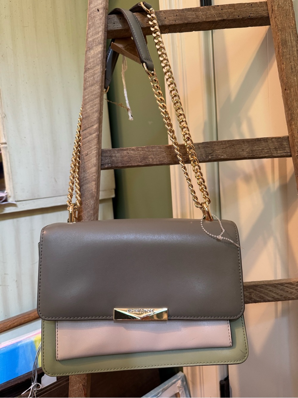 MICHAEL Michael KorsTricolor Leather Shoulder Bag with Gold Chain Strap. NWT - Picture 3 of 15